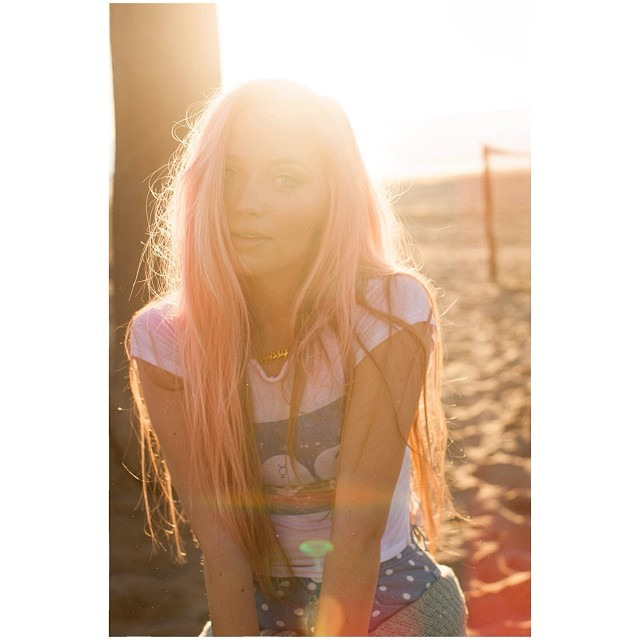 Light @kayleighbreanne